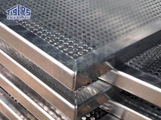 soldadura de placa de aluminio perforada2