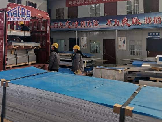 Aluminum plate loaded truck