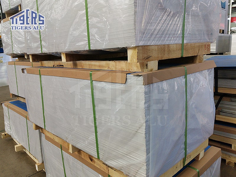 Aluminum plate packaging